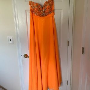 Strapless prom dress with built in cups and sweetheart neck line